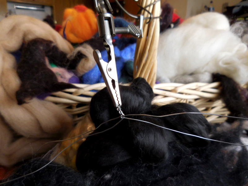 Would 4-ply lanyard braiding work with 24-gauge steel wire? Nothing for it but to try. Pic #1: Experiment with wire