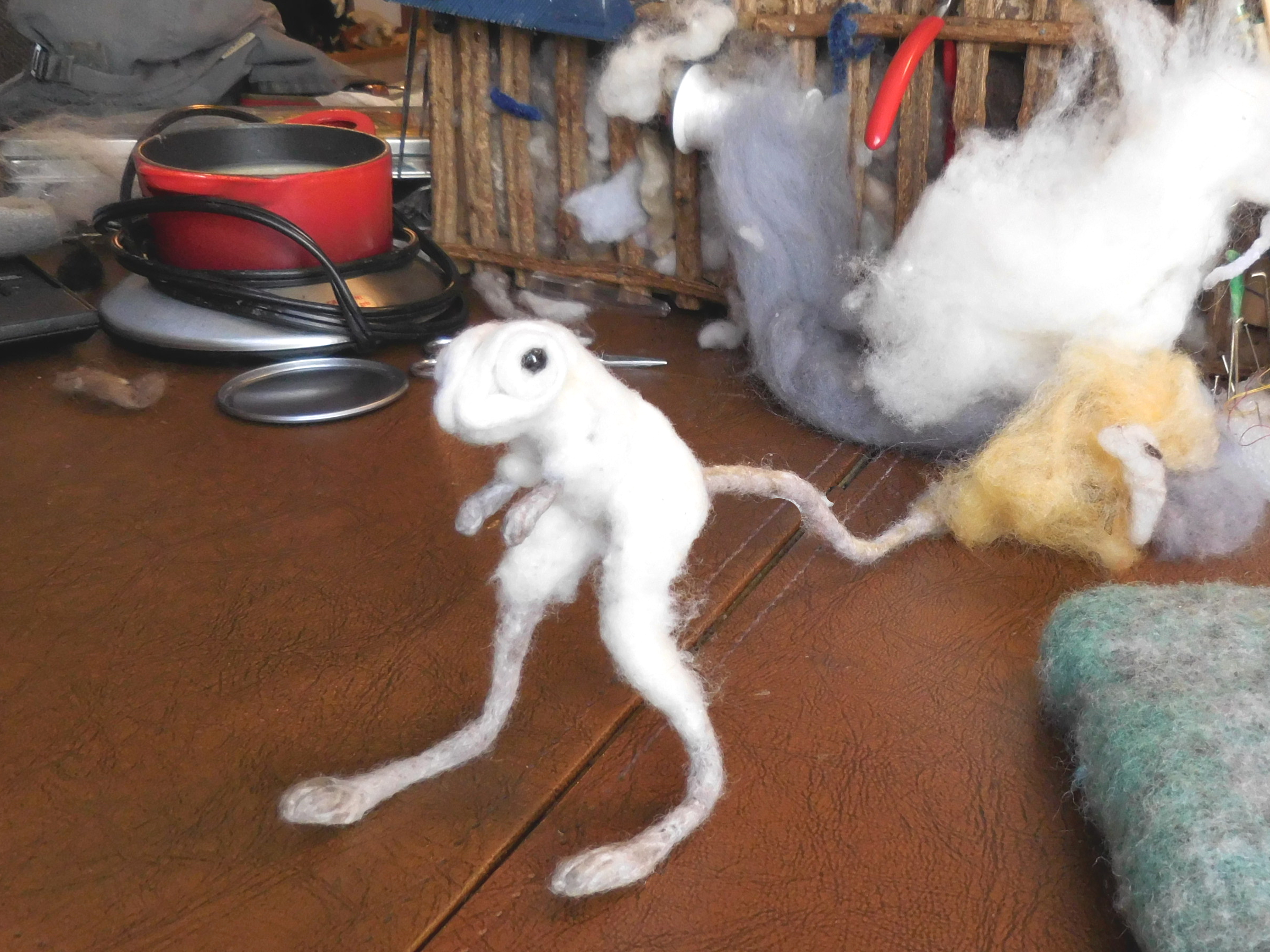 A closer look at jerboa images revealed that the fur actually goes down almost to the heel rather than stopping above the knee an easy add. Pic #27: Revising the leg